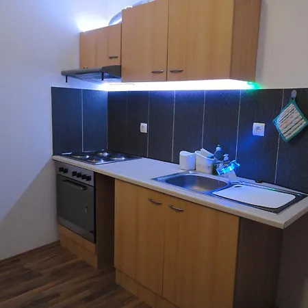 Rentcenter79 *