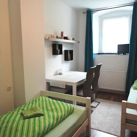 Rentcenter79